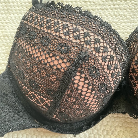 H&M Lace Black Pink Underwire Padded Push Up Bra Size 34B - Picture 2 of 5